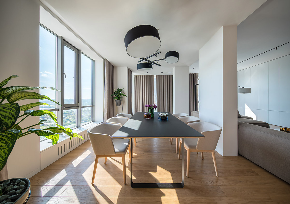 三间公寓的合并：River Stone极简主义风格的300平米住宅设计
