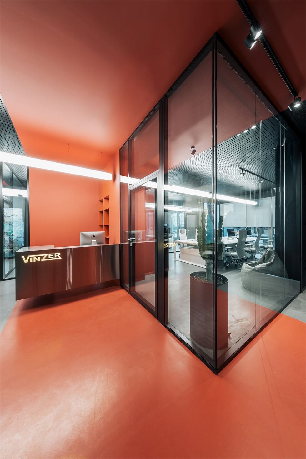 炊具品牌VINZER现代工业风办公室设计