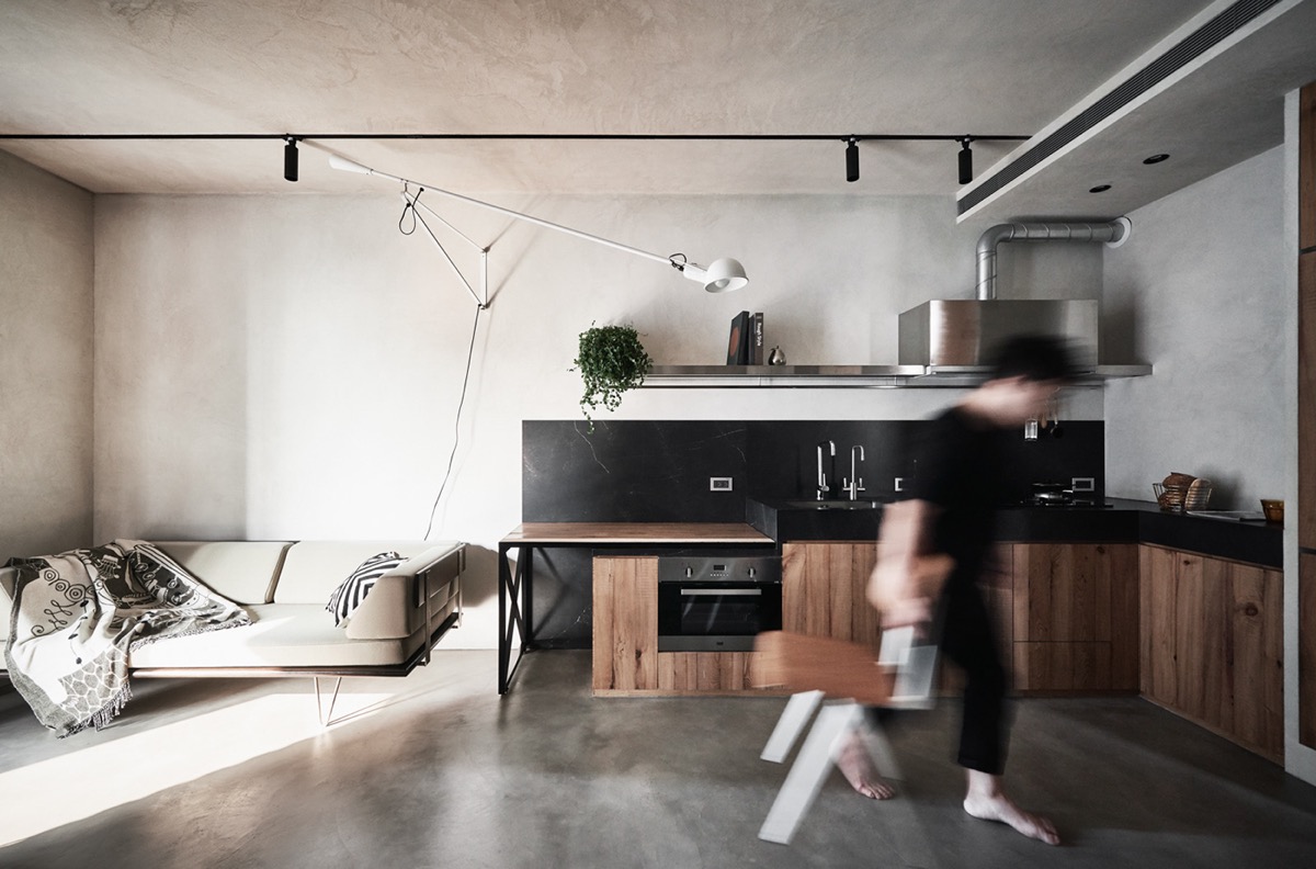 多功能家具和夹层卧室：极致空间利用的紧凑公寓