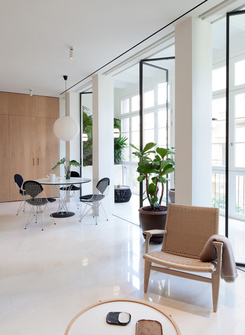 巴塞罗那Argentona极简风格公寓设计