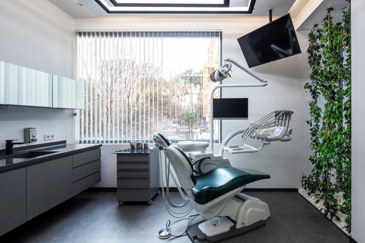 土耳其极简风格口腔牙科诊所空间设计