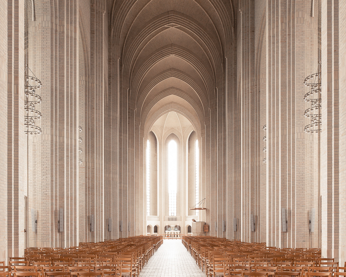 神圣的现代主义教堂空间设计