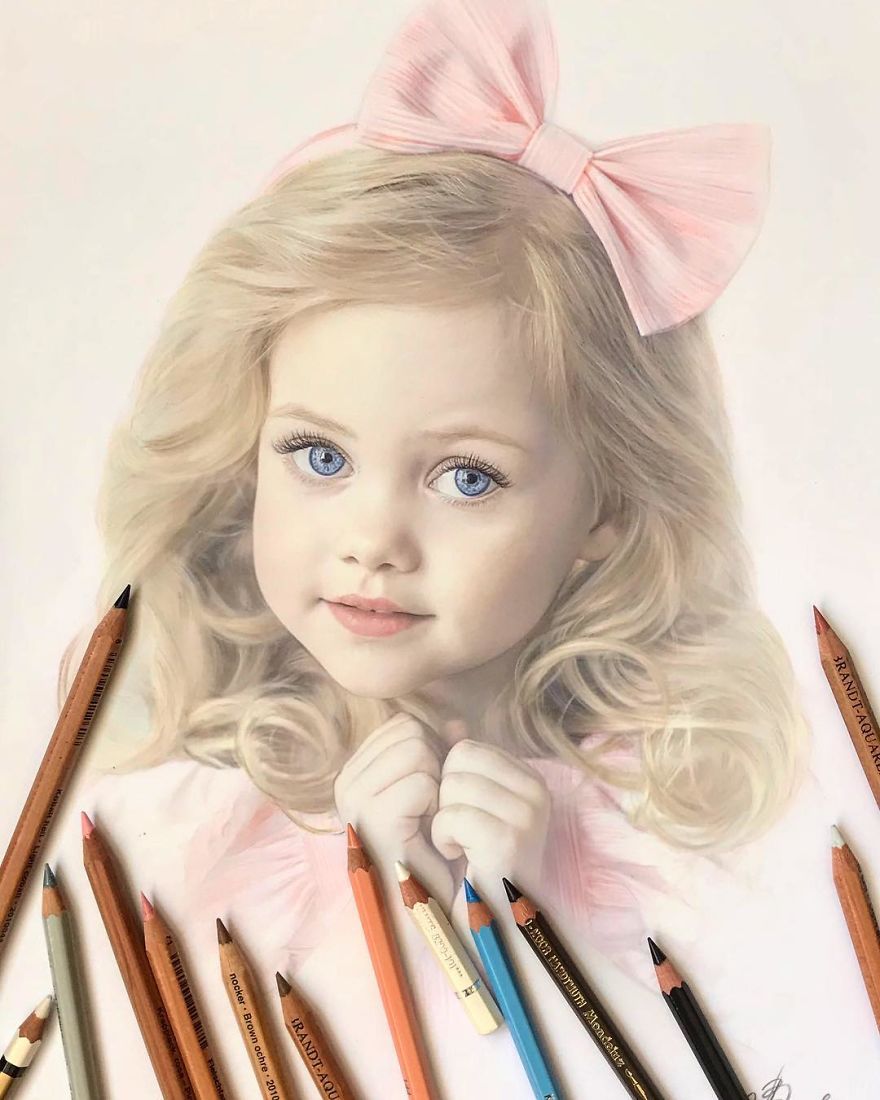 俄罗斯Alena超级逼真的彩色铅笔肖像画作