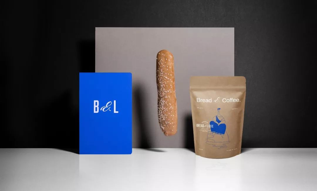 浪漫的蓝 Bread & Love面包店品牌视觉设计