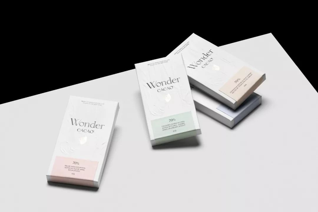 纯净的白色纹理 Wonder Cacao巧克力包装设计