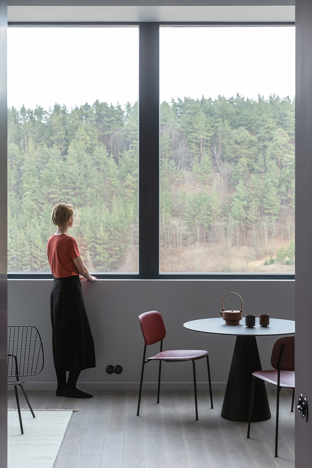 red-and-black-dining-set-.jpg