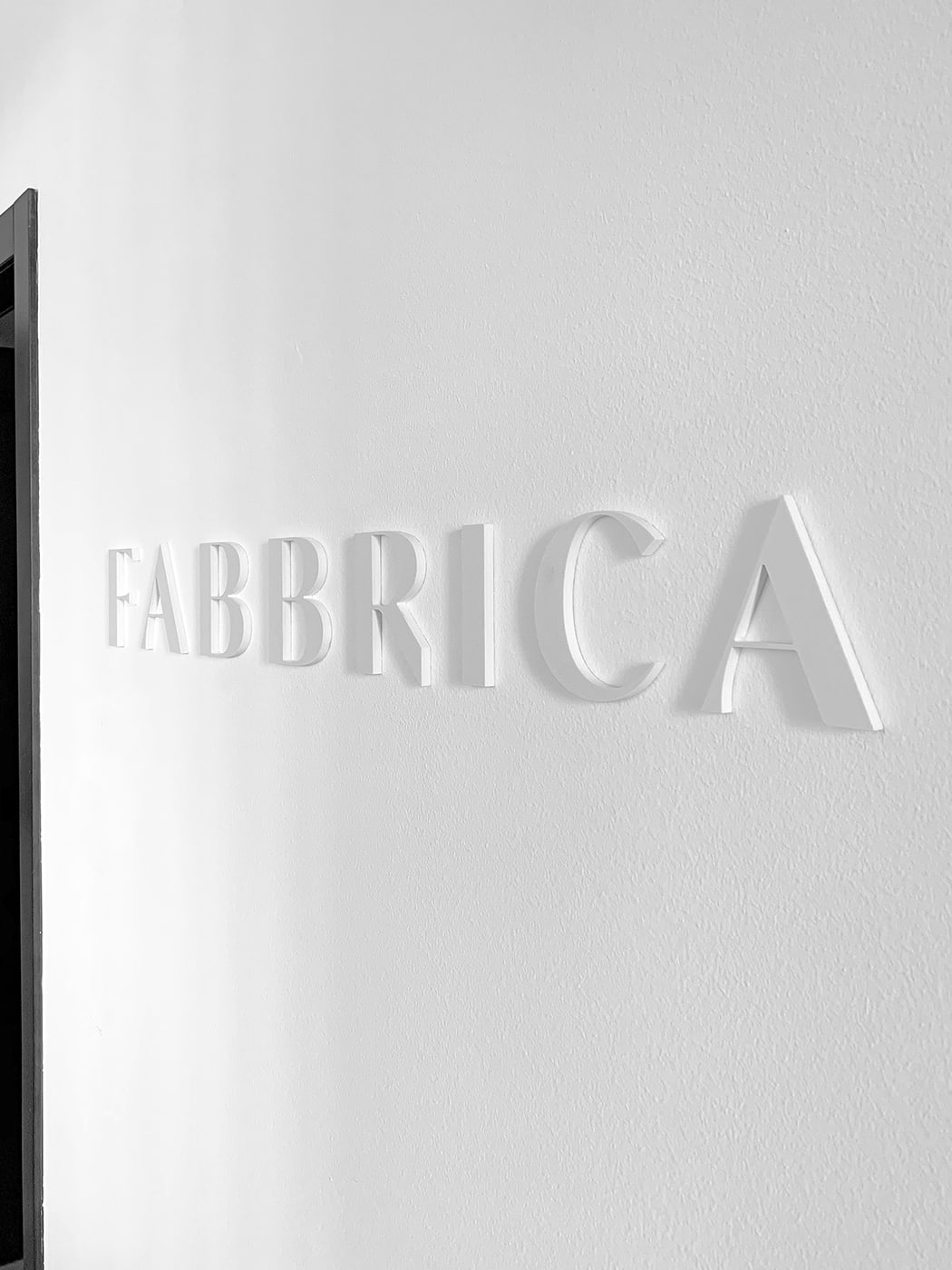 米兰模特经纪公司Fabbrica Milano品牌形象设计