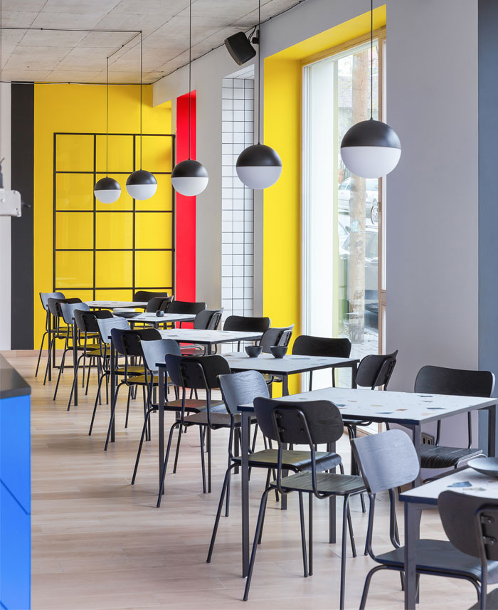 风格派(De Stijl)的LOLA咖啡馆空间设计