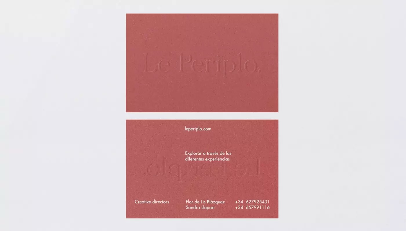 纯色，极简！Le Periplo城市旅游册设计