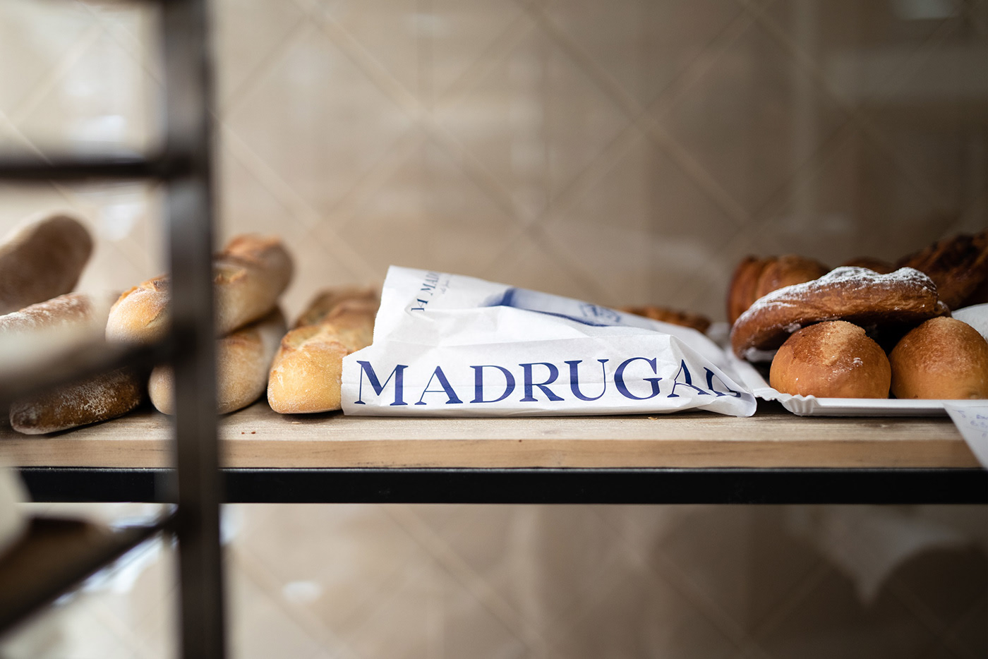 LA MADRUGADA烘焙店品牌形象设计