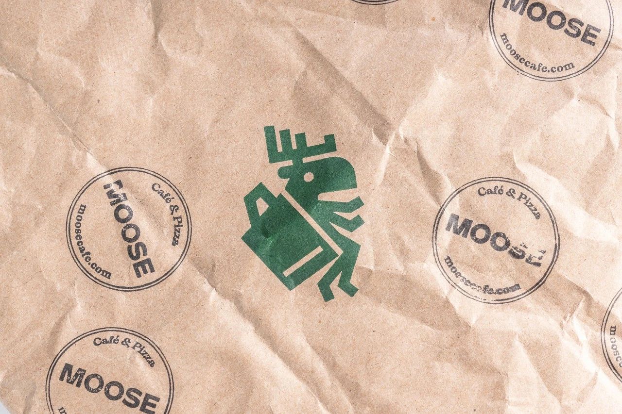 Moose披萨品牌VI设计