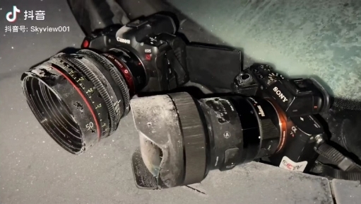哪家相机最扛造？极限环境拍摄器材大起底