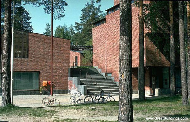 芬兰现代建筑大师阿尔瓦·阿尔托(Alvar Aalto)