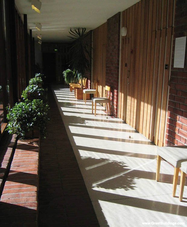 芬兰现代建筑大师阿尔瓦·阿尔托(Alvar Aalto)