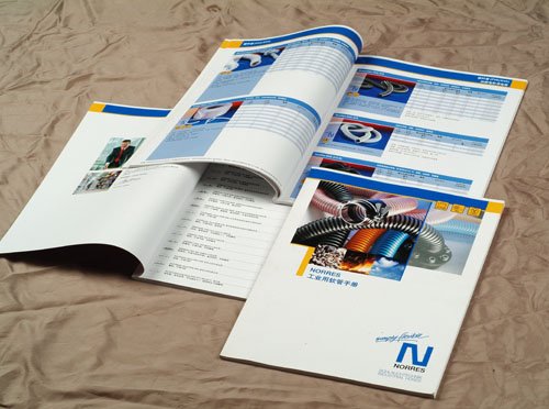 三颗树企划----画册设计