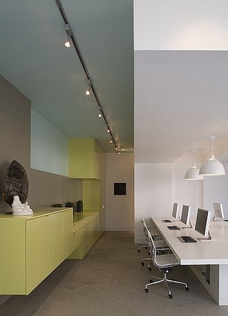 Adlucent办公室空间设计