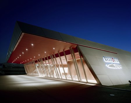 建筑欣赏:Nissan Grandrive 汽车测试中心