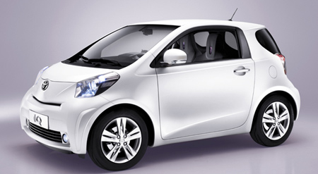 toyota-iq-t8_iq08_car_gal05_770_tcm28.jpg