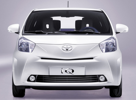 toyota-iq-t8_iq08_car_gal07_770_tcm28.jpg