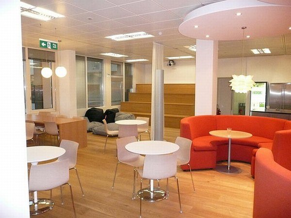 Skype伦敦办事处办公空间设计