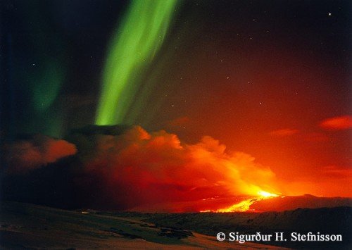 壮观的火山爆发摄影