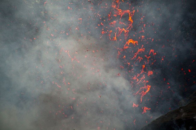 漂亮的火山喷发照片