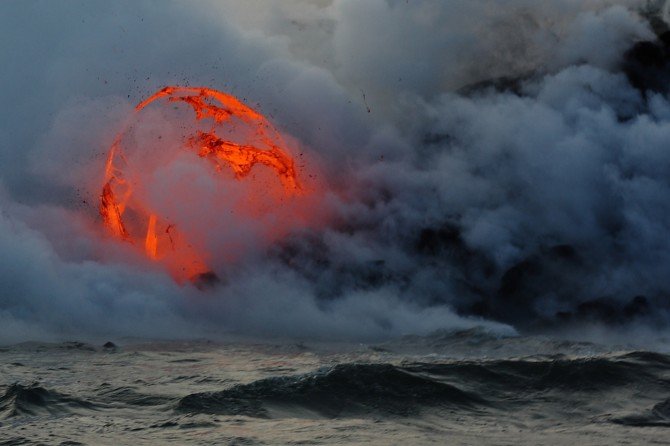 漂亮的火山喷发照片