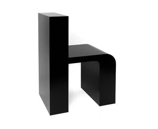 26个字母的独特创意的椅子设计