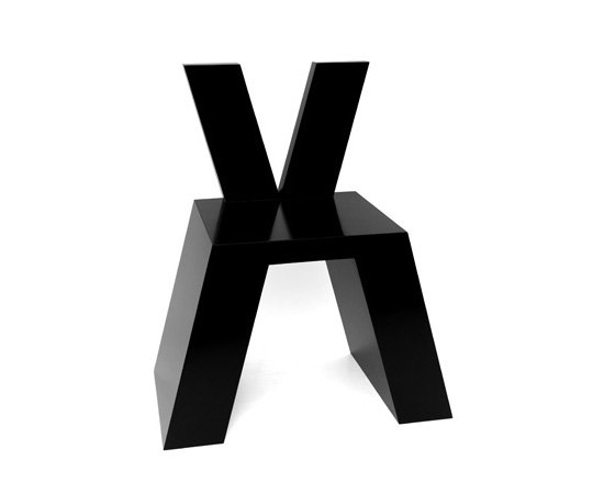26个字母的独特创意的椅子设计