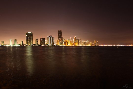 88张世界各地城市夜景摄影作品