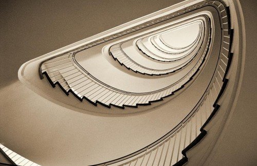 45个漂亮的螺旋楼梯摄影照片欣赏