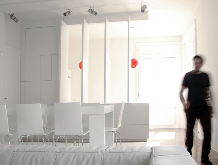 罗马尼亚一套纯白公寓室内设计