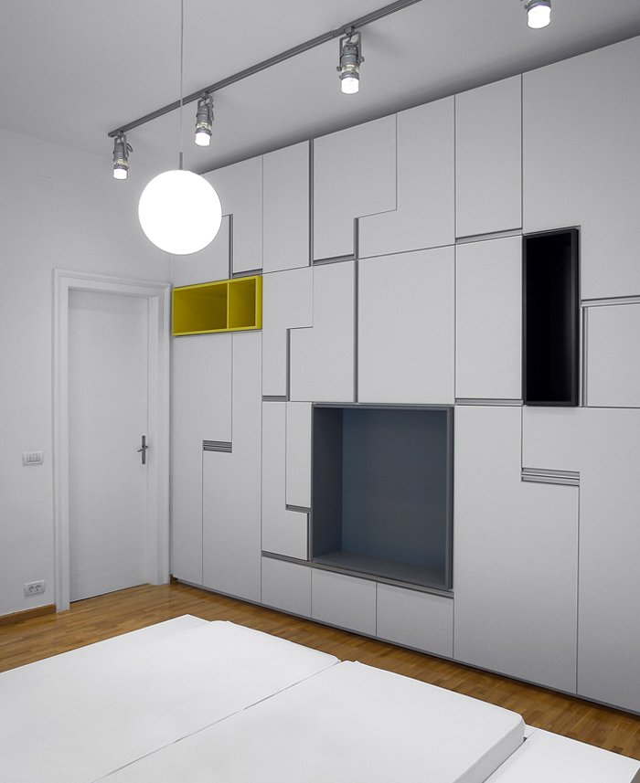 罗马尼亚一套纯白公寓室内设计