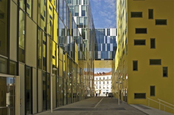 法国圣埃蒂安现代办公楼设计：Manuelle Gautrand作品