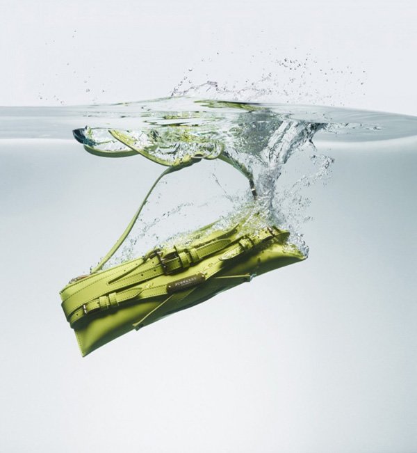 水中荡漾：2011春夏Burberry Brights系列包包广告