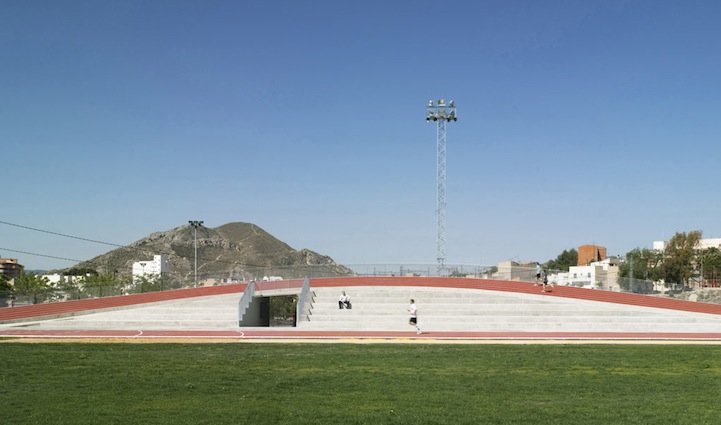 西班牙Subarquitectura: 3D立体跑道