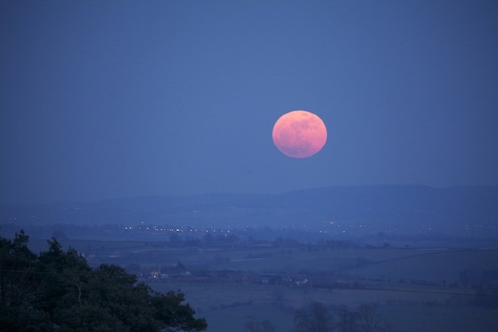 10张完美的超级月亮（Supermoon）摄影图片