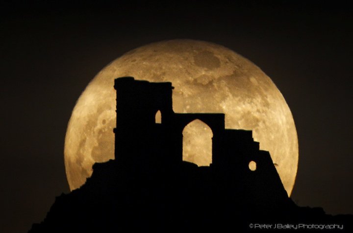 10张完美的超级月亮（Supermoon）摄影图片