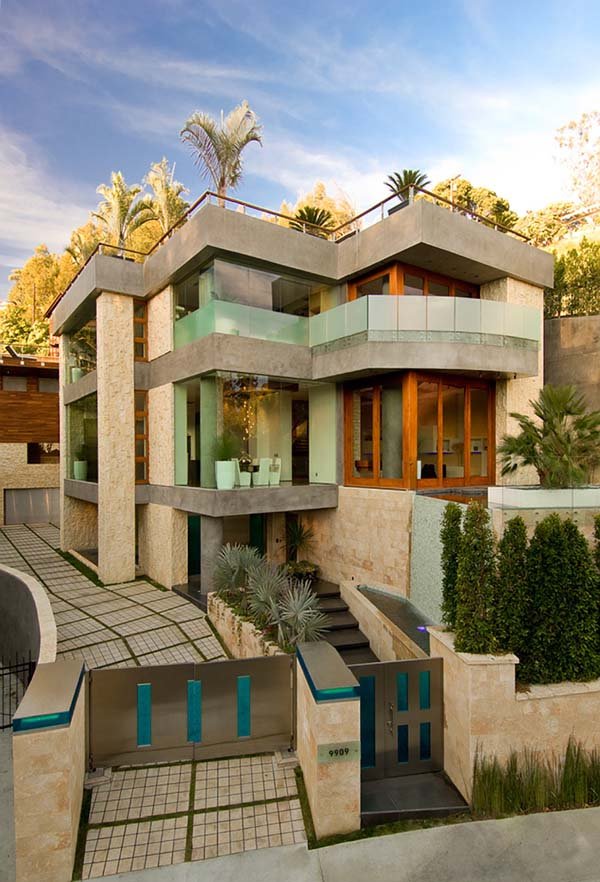 混凝土、玻璃和不锈钢构建的洛杉矶豪宅