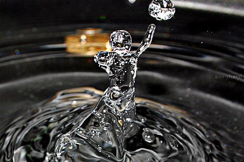冻结时间的艺术：液体飞溅高速摄影