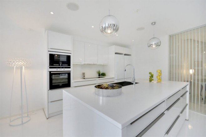 斯德哥尔摩144平米3居室纯白居住空间