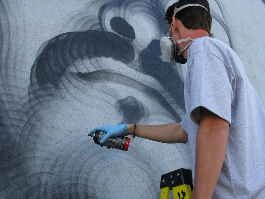 艺术家El Mac和Retna街头壁画艺术
