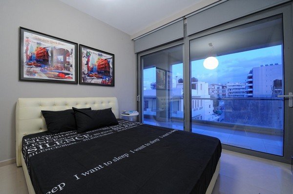 希腊精致的现代公寓设计