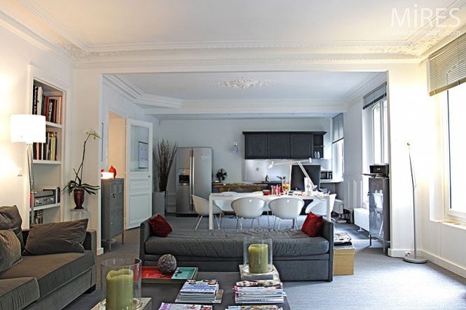 巴黎开放式小复式公寓设计
