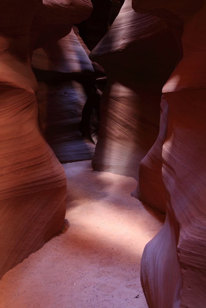 地质摄影：羚羊峡谷（Antelope Canyon)