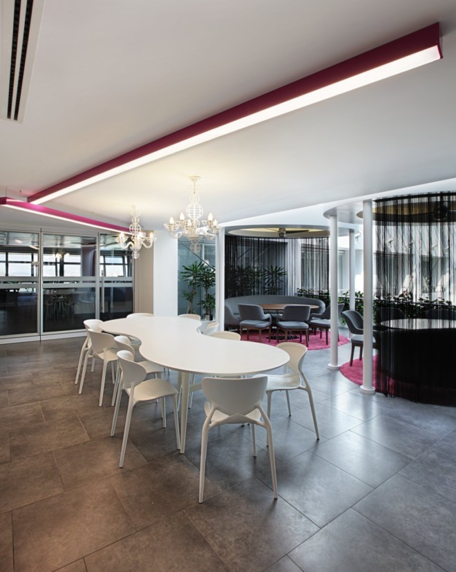 土耳其电信商Turkcell：Maltepe&nbsp;Plaza办公楼公共区域设计