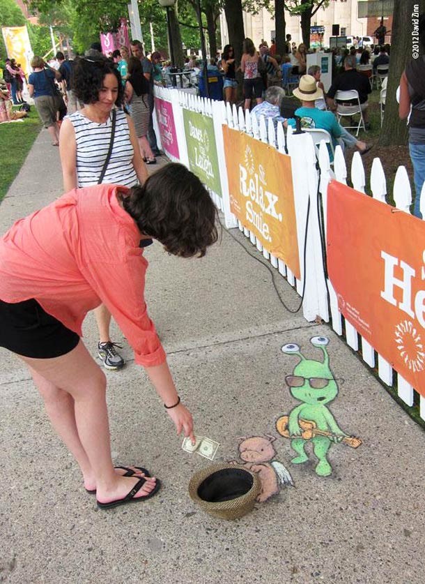 David Zinn 有趣的街头涂鸦作品