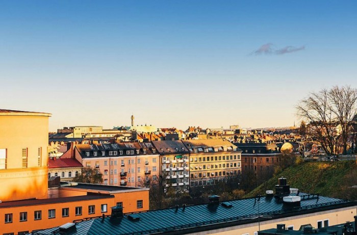 时尚与现代的斯德哥尔摩Odenplan广场顶层公寓