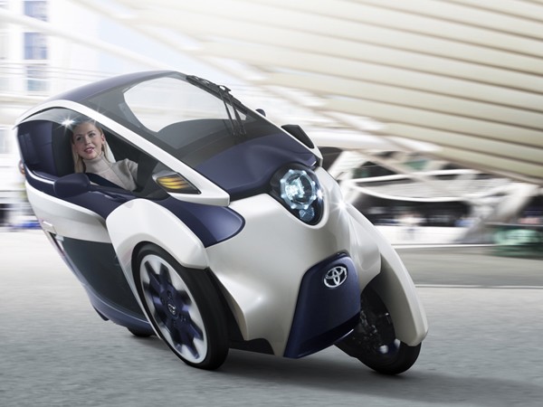 新一代代步工具：丰田i-Road三轮纯电动概念车