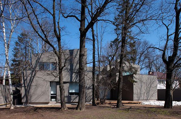 与自然亲密融合的莫斯科绿色住宅